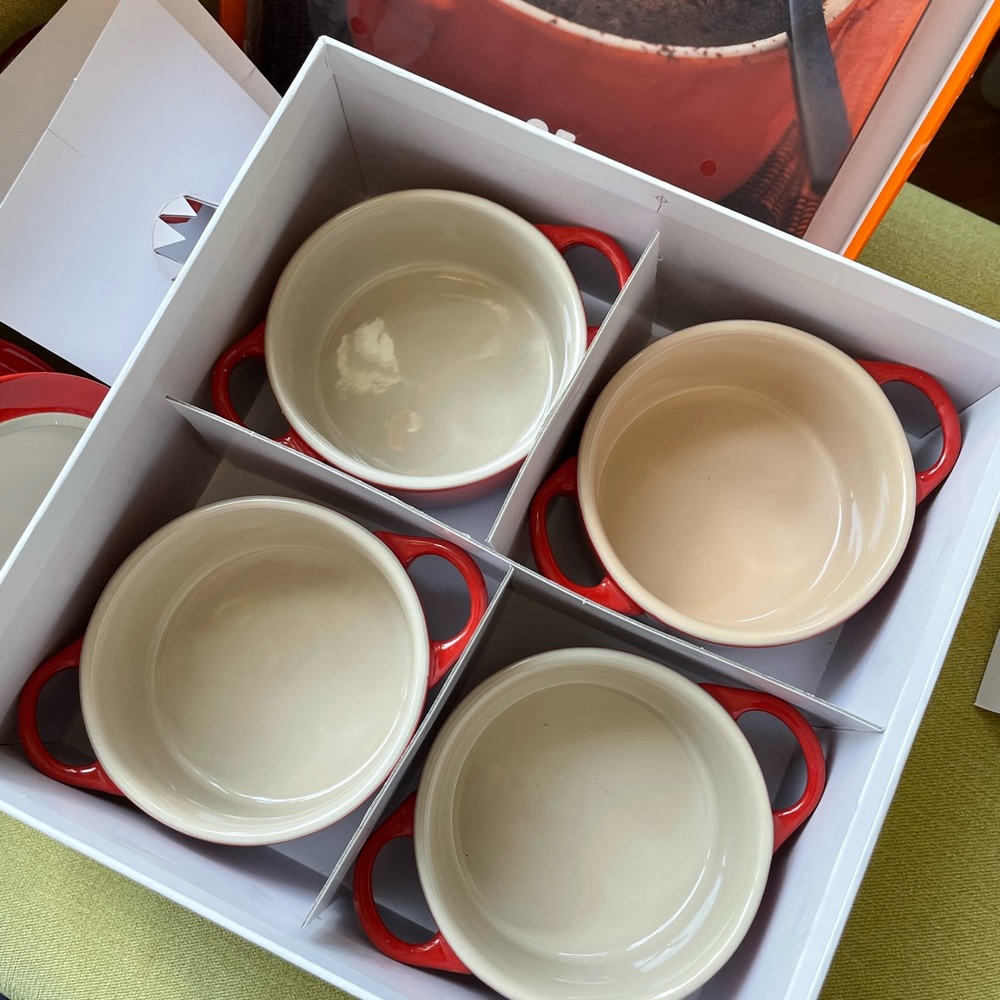 Le Creuset Stoneware Cherry Red Set of 4 Mini Cocottes with Recipe Book - Picture 5 of 15